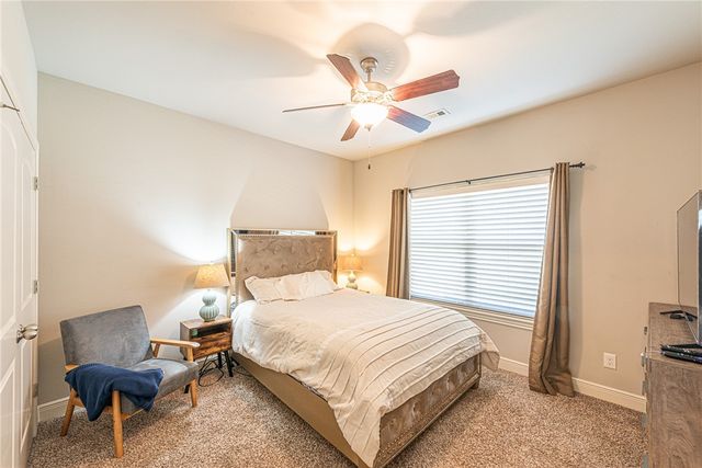 1914 Quinlan Avenue, Lowell, AR 72745