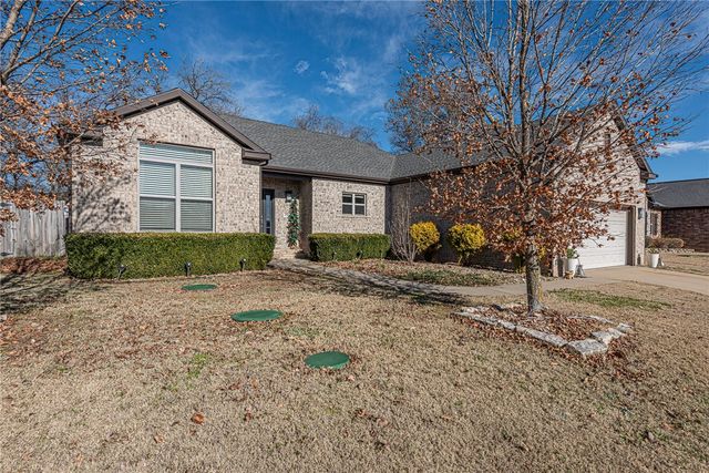 1914 Quinlan Avenue, Lowell, AR 72745