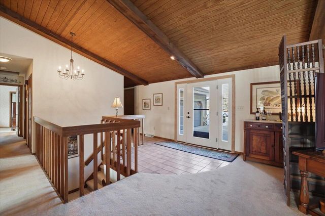 3265 San Juan TRAIL, Brookfield, WI 53005