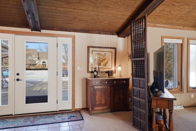 3265 San Juan TRAIL, Brookfield, WI 53005