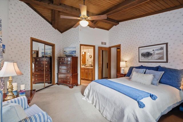 3265 San Juan TRAIL, Brookfield, WI 53005