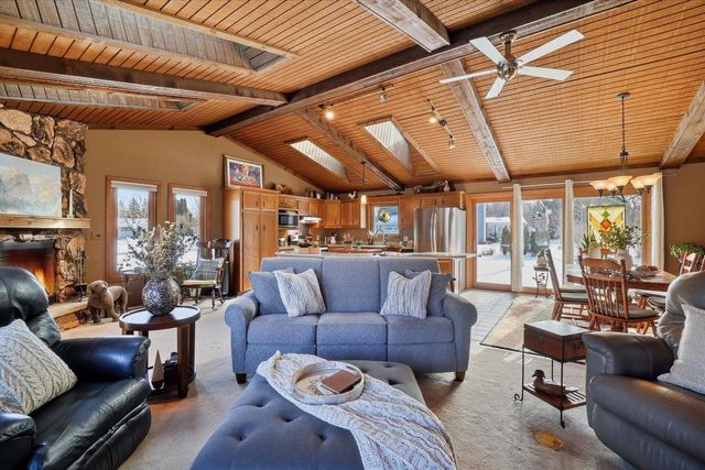 3265 San Juan TRAIL, Brookfield, WI 53005