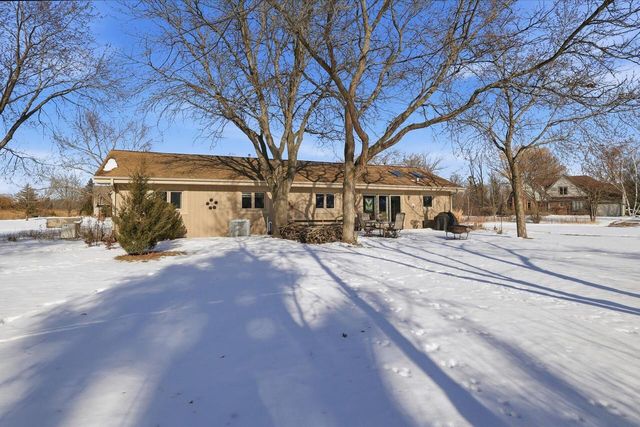 3265 San Juan TRAIL, Brookfield, WI 53005
