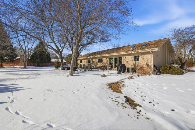 3265 San Juan TRAIL, Brookfield, WI 53005