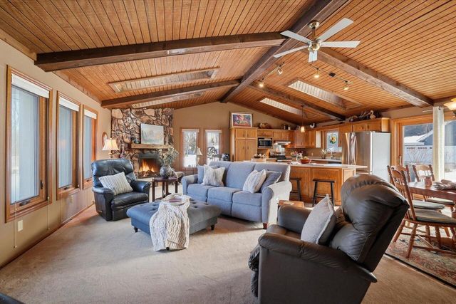 3265 San Juan TRAIL, Brookfield, WI 53005