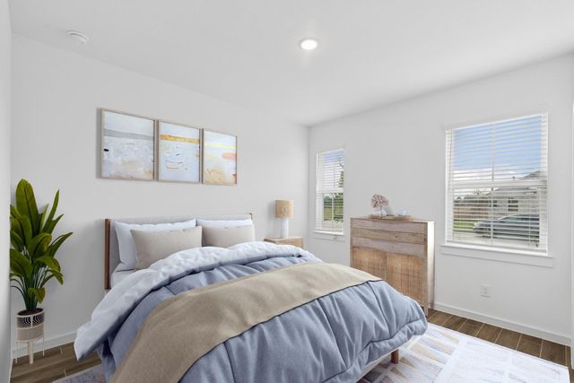12107 St Augustine Drive, Mont Belvieu, TX 77535