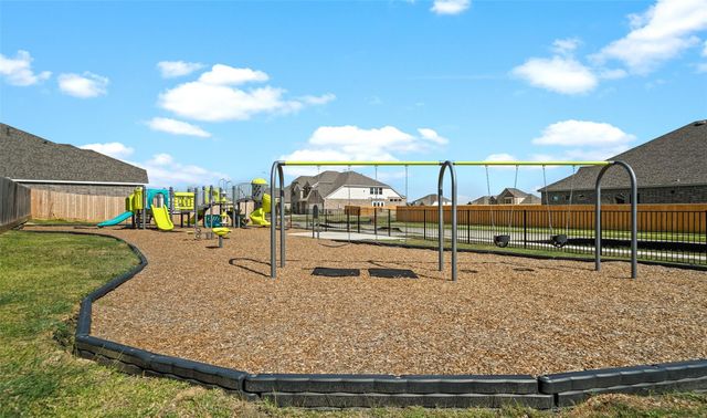 12107 St Augustine Drive, Mont Belvieu, TX 77535
