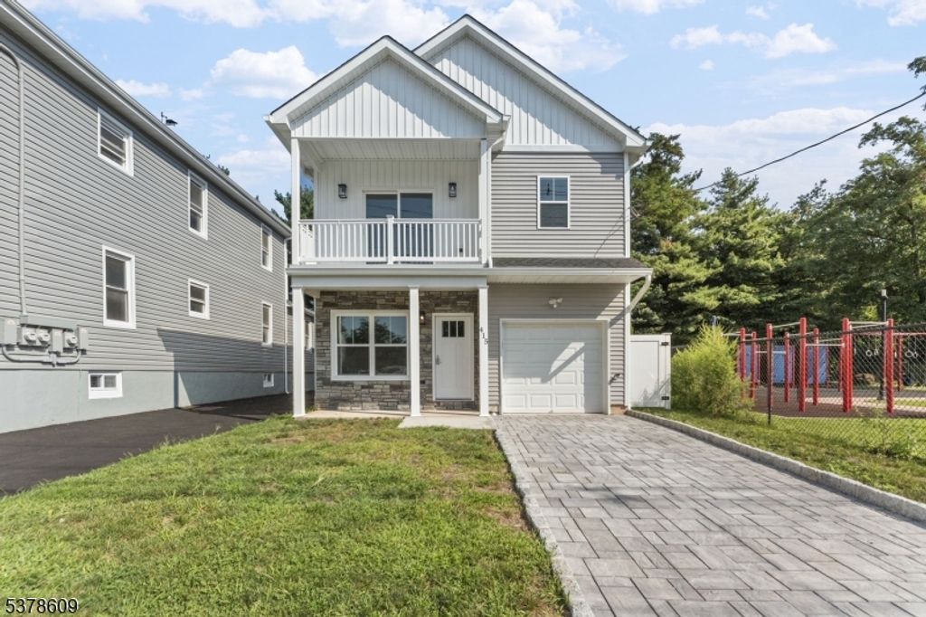 415 E 9Th Ave, Roselle Boro, NJ 07203