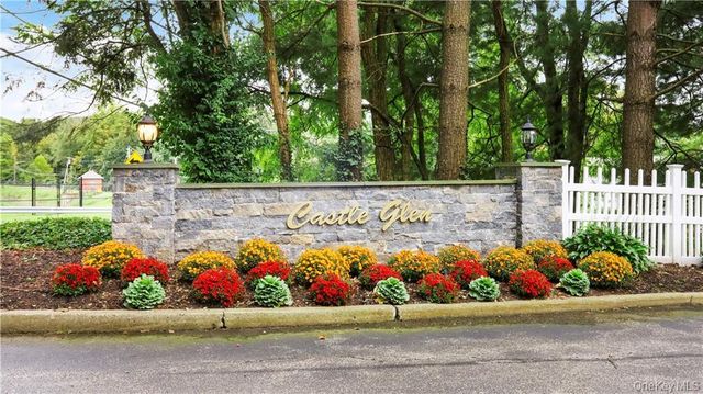 4 Pinewood Circle, White Plains, NY 10603