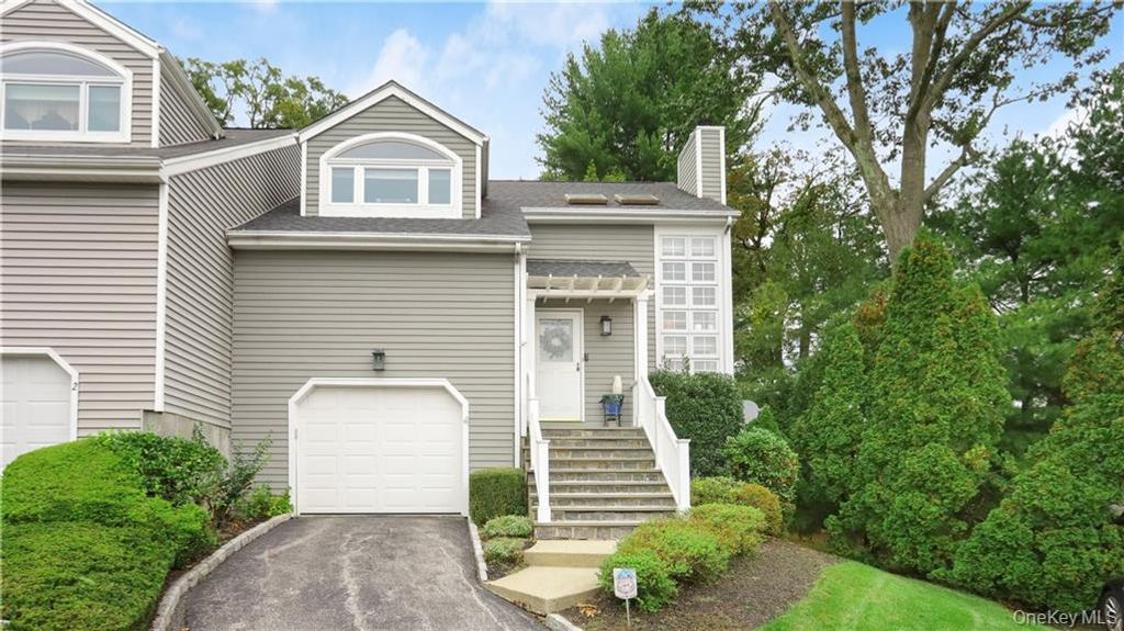 4 Pinewood Circle, White Plains, NY 10603