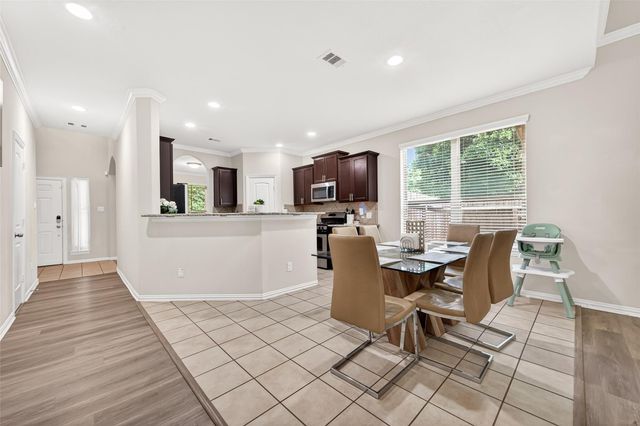 8 Landscape Court, Conroe, TX 77301