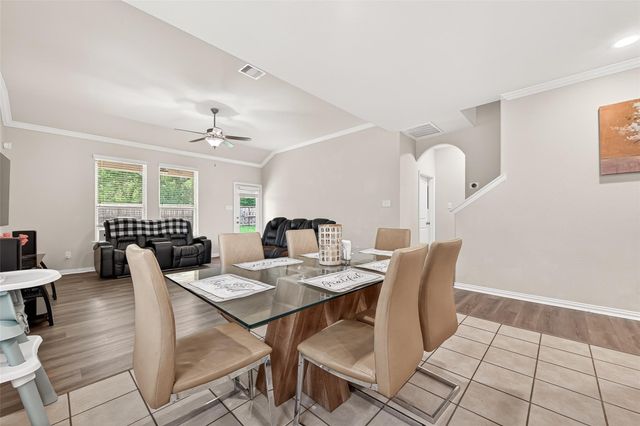 8 Landscape Court, Conroe, TX 77301