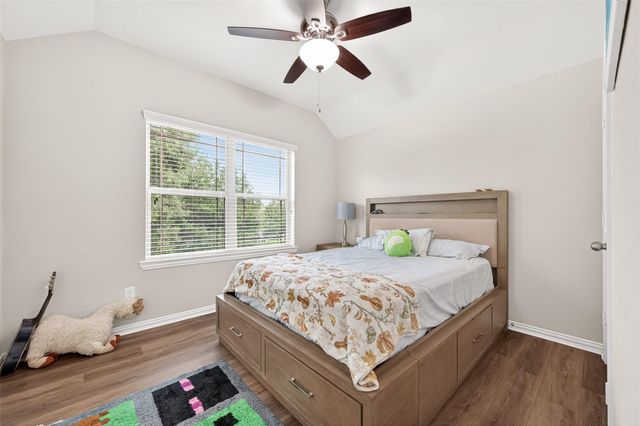 8 Landscape Court, Conroe, TX 77301