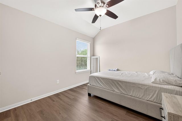 8 Landscape Court, Conroe, TX 77301