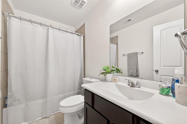 8 Landscape Court, Conroe, TX 77301