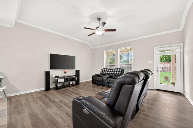 8 Landscape Court, Conroe, TX 77301
