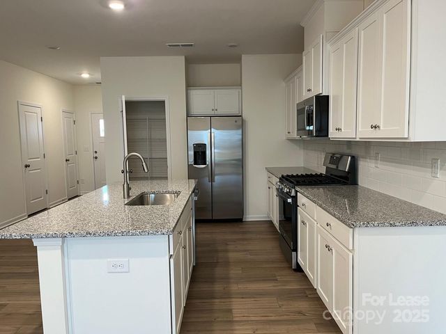 8104 Ramsburg Drive, Charlotte, NC 28269