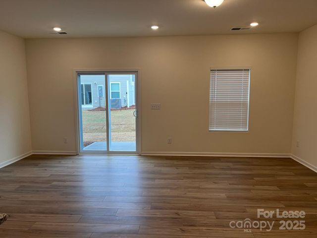 8104 Ramsburg Drive, Charlotte, NC 28269