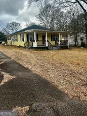 19 Helms Street, Newnan, GA 30263