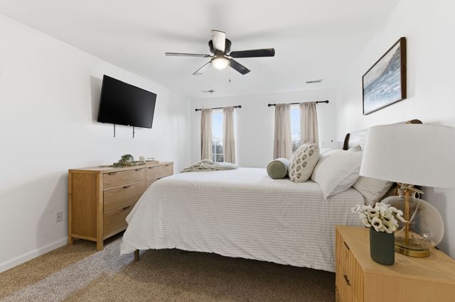 1074 Talon Dr, Columbia, TN 38401