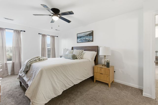 1074 Talon Dr, Columbia, TN 38401