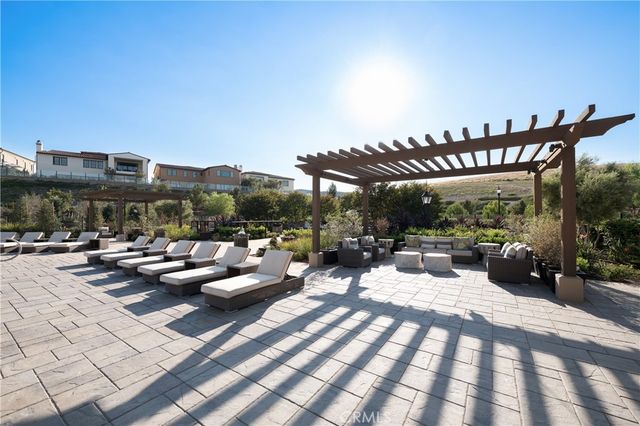 118 Iron Gate, Irvine, CA 92618