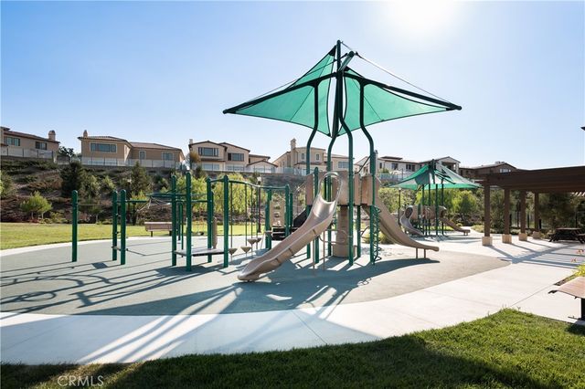118 Iron Gate, Irvine, CA 92618
