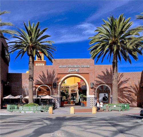 118 Iron Gate, Irvine, CA 92618