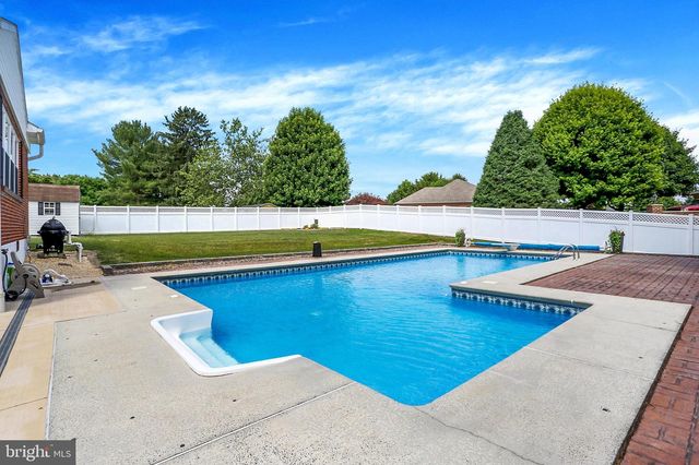 214 RIDGE HILL ROAD, Mechanicsburg, PA 17050