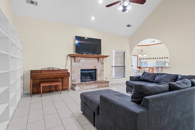 7241 Colwell Drive, Midlothian, TX 76065