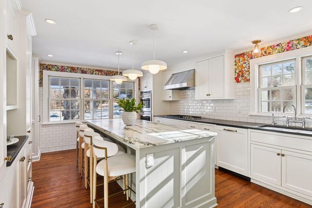 1 Spur Road, Edina, MN 55436