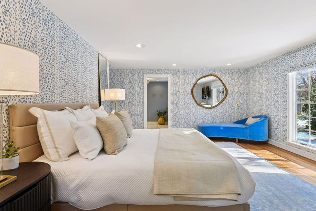 1 Spur Road, Edina, MN 55436