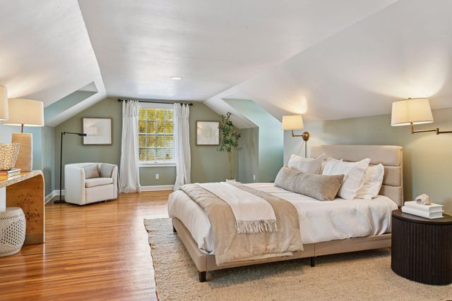 1 Spur Road, Edina, MN 55436