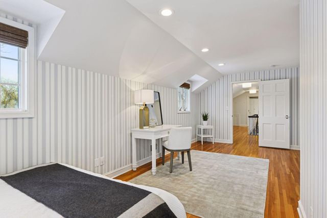 1 Spur Road, Edina, MN 55436