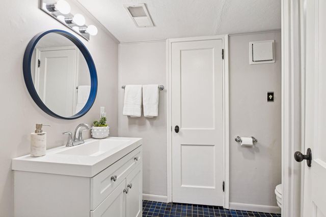 1 Spur Road, Edina, MN 55436