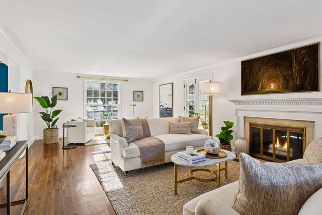 1 Spur Road, Edina, MN 55436