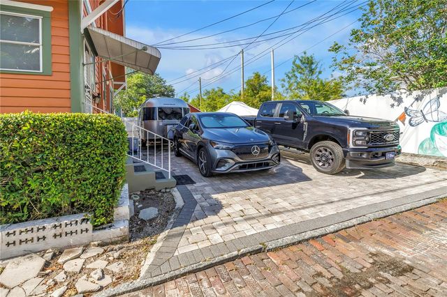 1114 3RD STREET N, St Petersburg, FL 33701