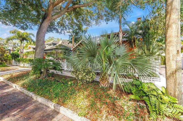 1114 3RD STREET N, St Petersburg, FL 33701