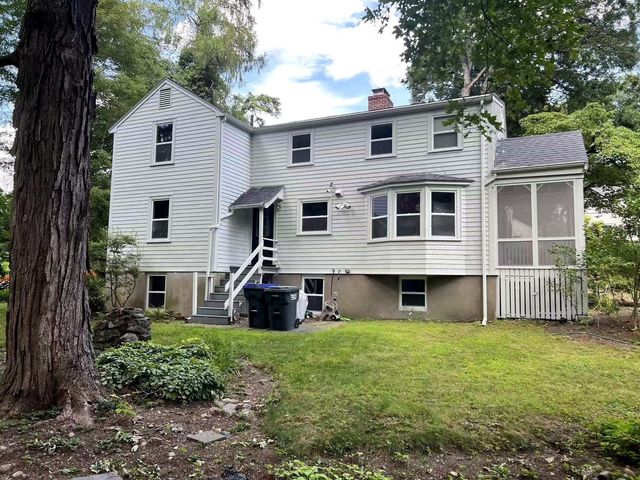 7 Springdale Ave, Wellesley, MA 02481