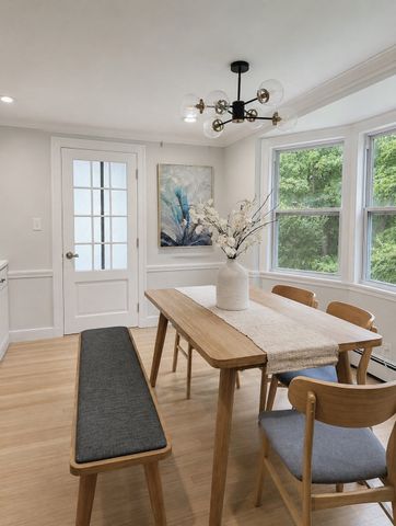 7 Springdale Ave, Wellesley, MA 02481