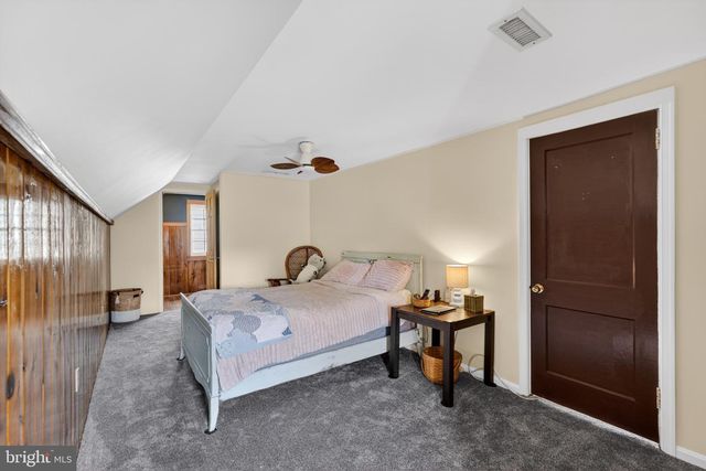 1206 LAKEVIEW DR, Lansdale, PA 19446
