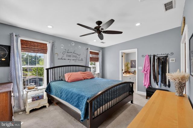 1206 LAKEVIEW DR, Lansdale, PA 19446