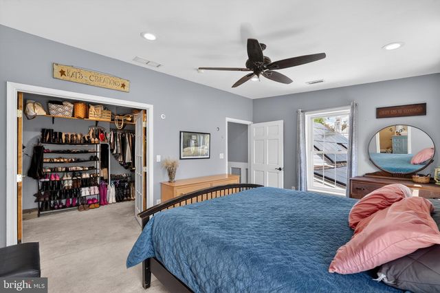 1206 LAKEVIEW DR, Lansdale, PA 19446