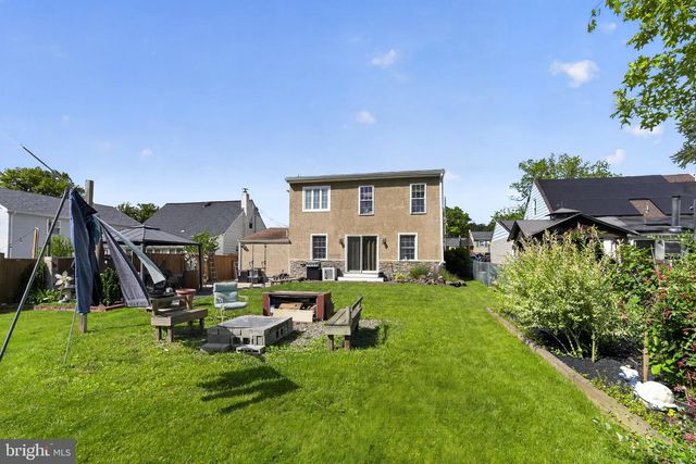 1206 LAKEVIEW DR, Lansdale, PA 19446