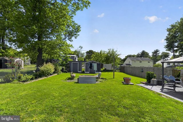 1206 LAKEVIEW DR, Lansdale, PA 19446