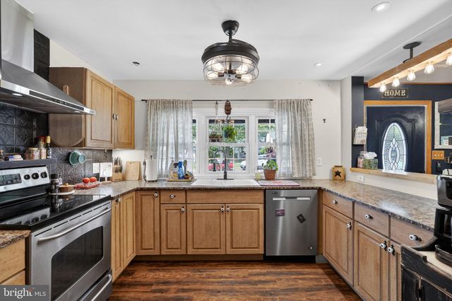 1206 LAKEVIEW DR, Lansdale, PA 19446