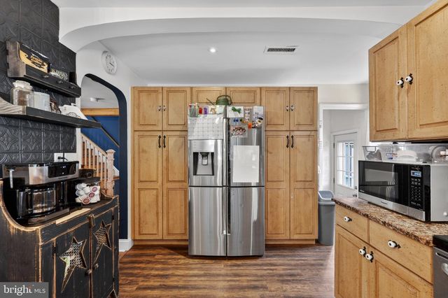 1206 LAKEVIEW DR, Lansdale, PA 19446
