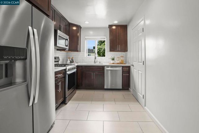 2818 Greenwood Dr, San Pablo, CA 94806