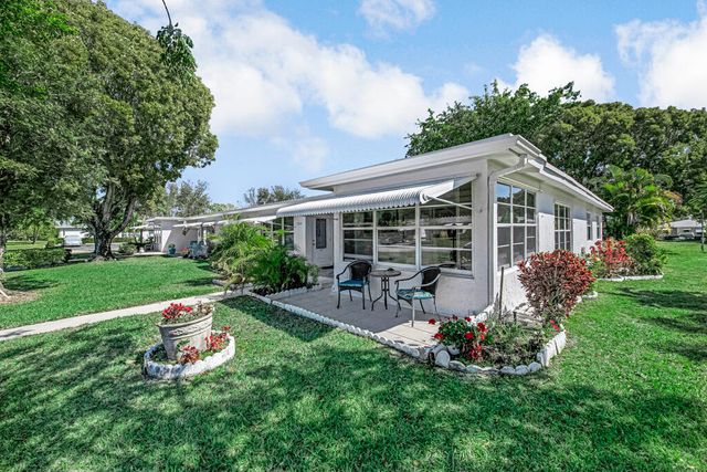 7206 W Oakridge Circle D, Lake Worth, FL 33462