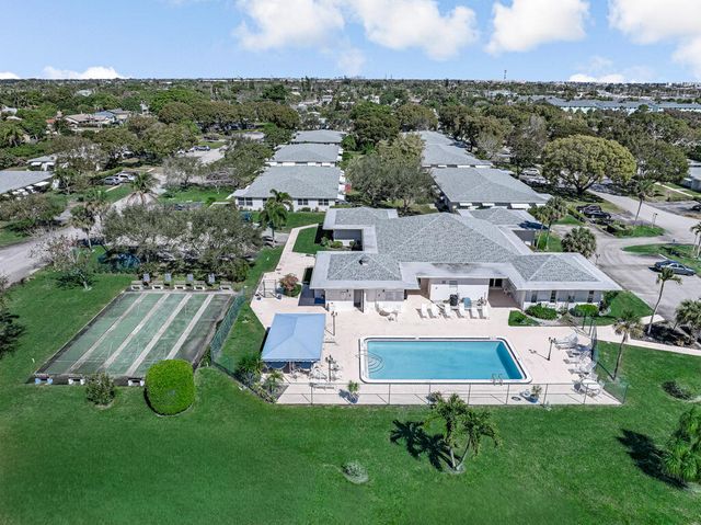 7206 W Oakridge Circle D, Lake Worth, FL 33462